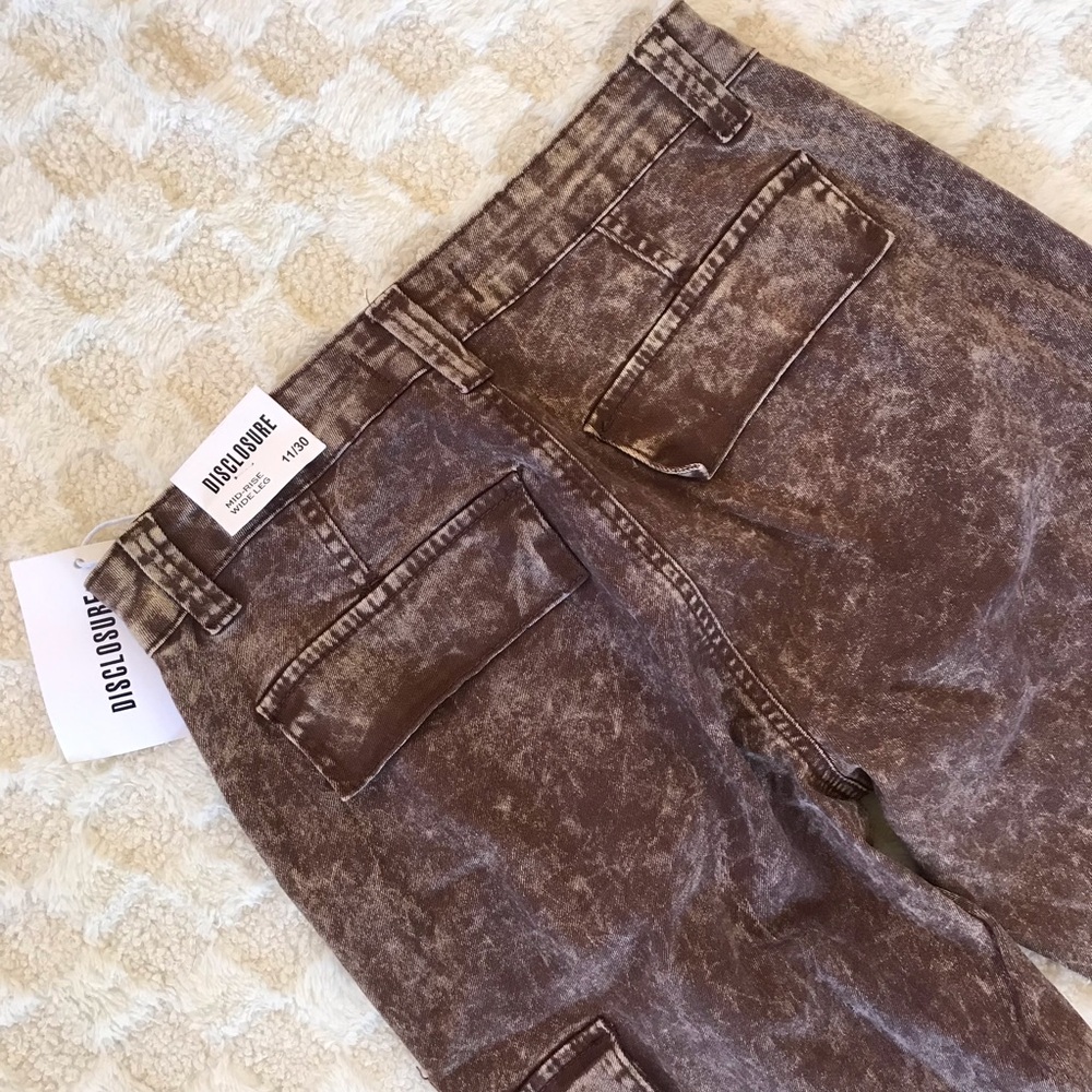 Disclosure NWOT Cargo Light Brown Wide Leg Jeans - Picture 3 of 8